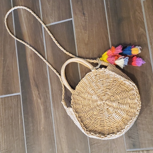 NWT Round Circle Straw Purse with Shoulder Strap - Picture 1 of 8